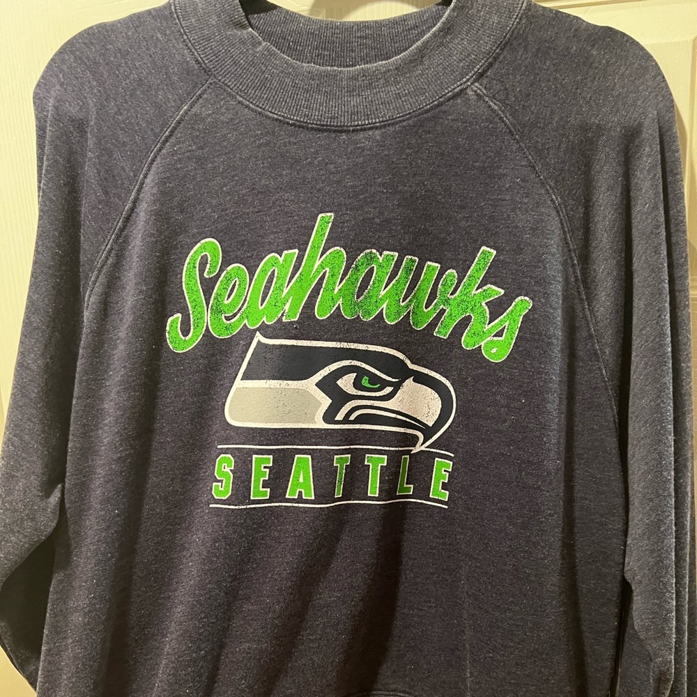 Seattle Seahawks cropped sweatshirt. Navy, size XL. Brand new.
